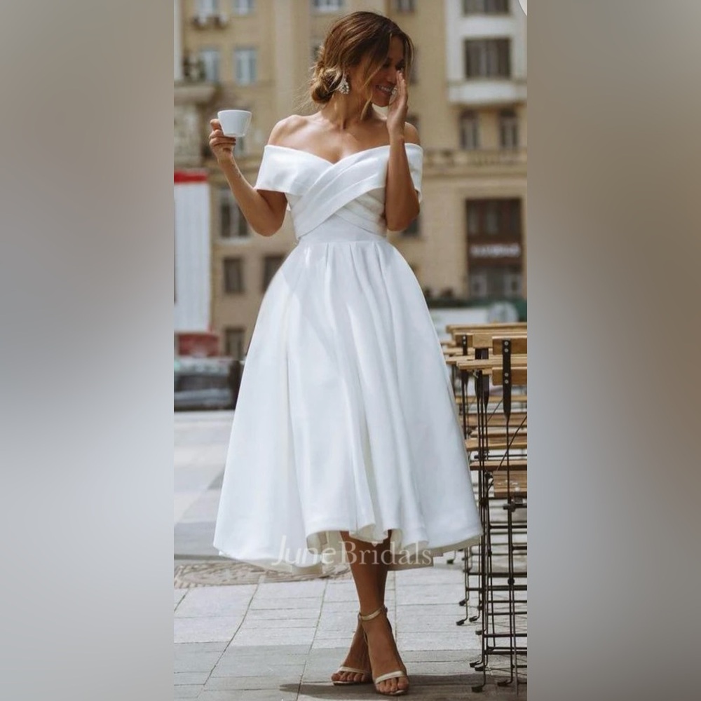 1950’s Vintage White Off-Shoulder A-line Wedding Dress